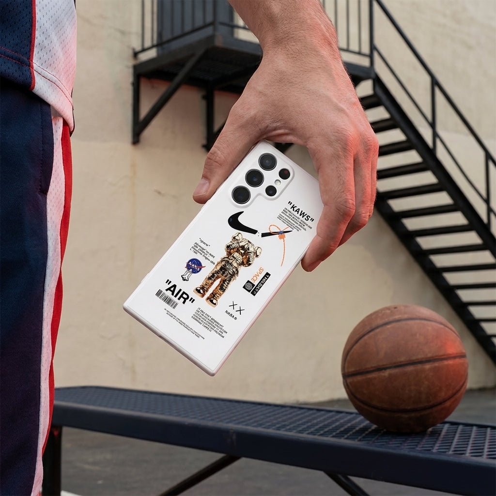 Sneaker Astronaut Streetwear Galaxy Case – White